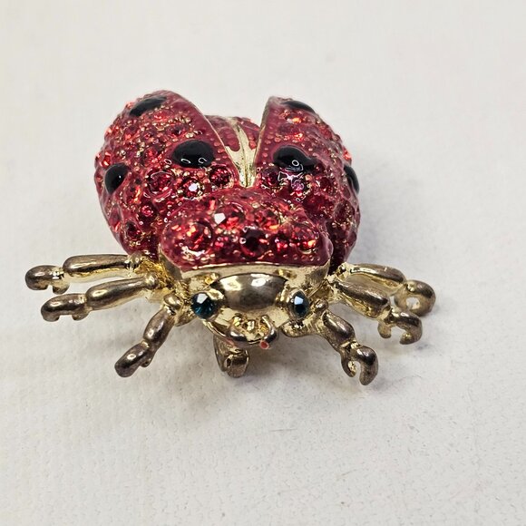 Gold Tone Red Crystal Ladybug Brooch Green Rhinestone Eyes Unmarked Pin - Picture 2 of 8